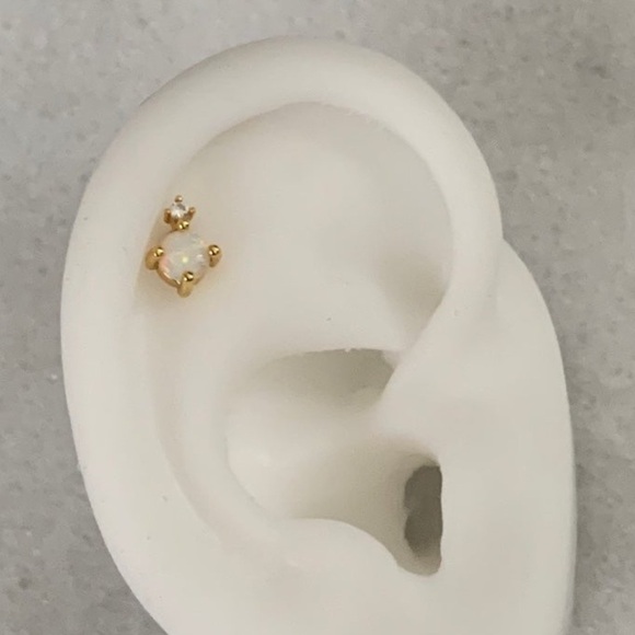 18K Gold Crystal Opal Cartilage Earring - Picture 5 of 5